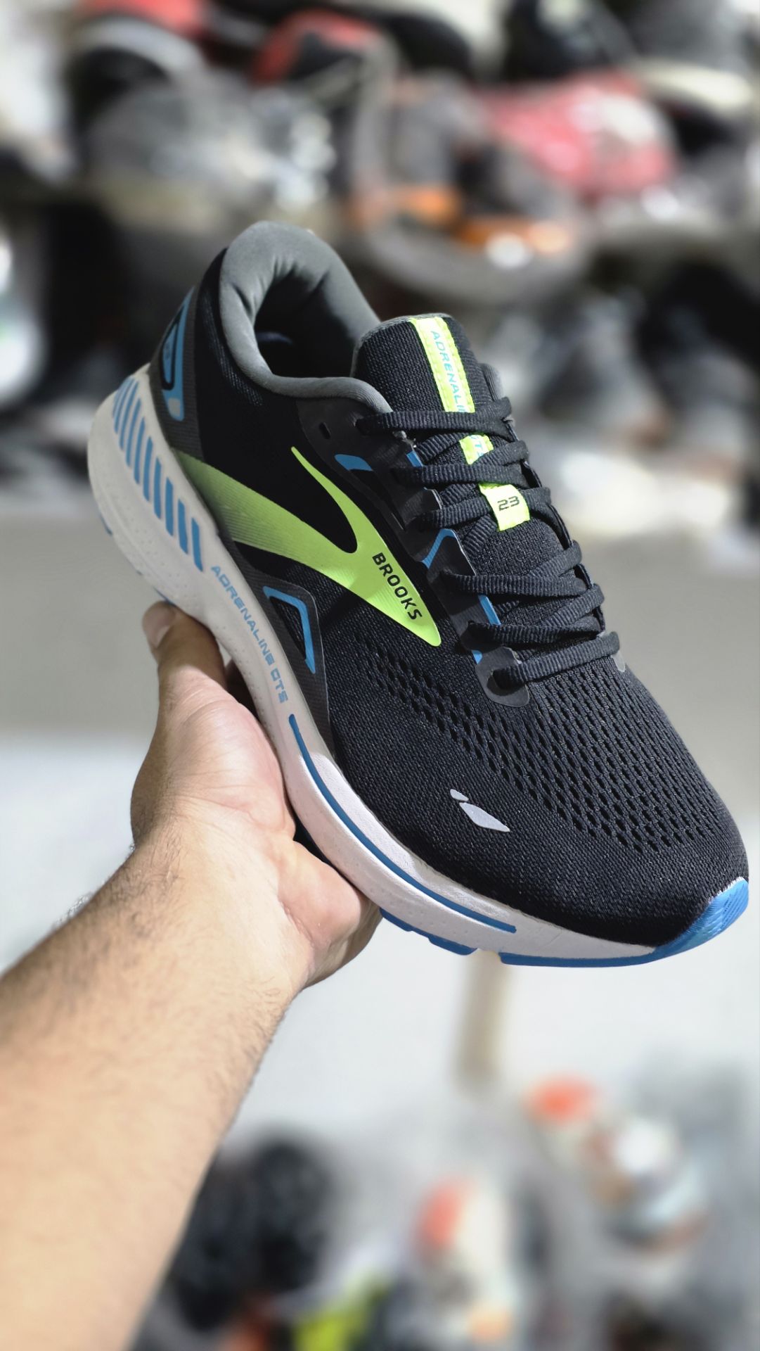 کتونی رانینگ بروکس آدرنالین GTS مسترکوالیتی/سایز 44/ساخت ویتنام/Brooks Adrenaline GTS/ضمانت کالا/فروش تک و عمده