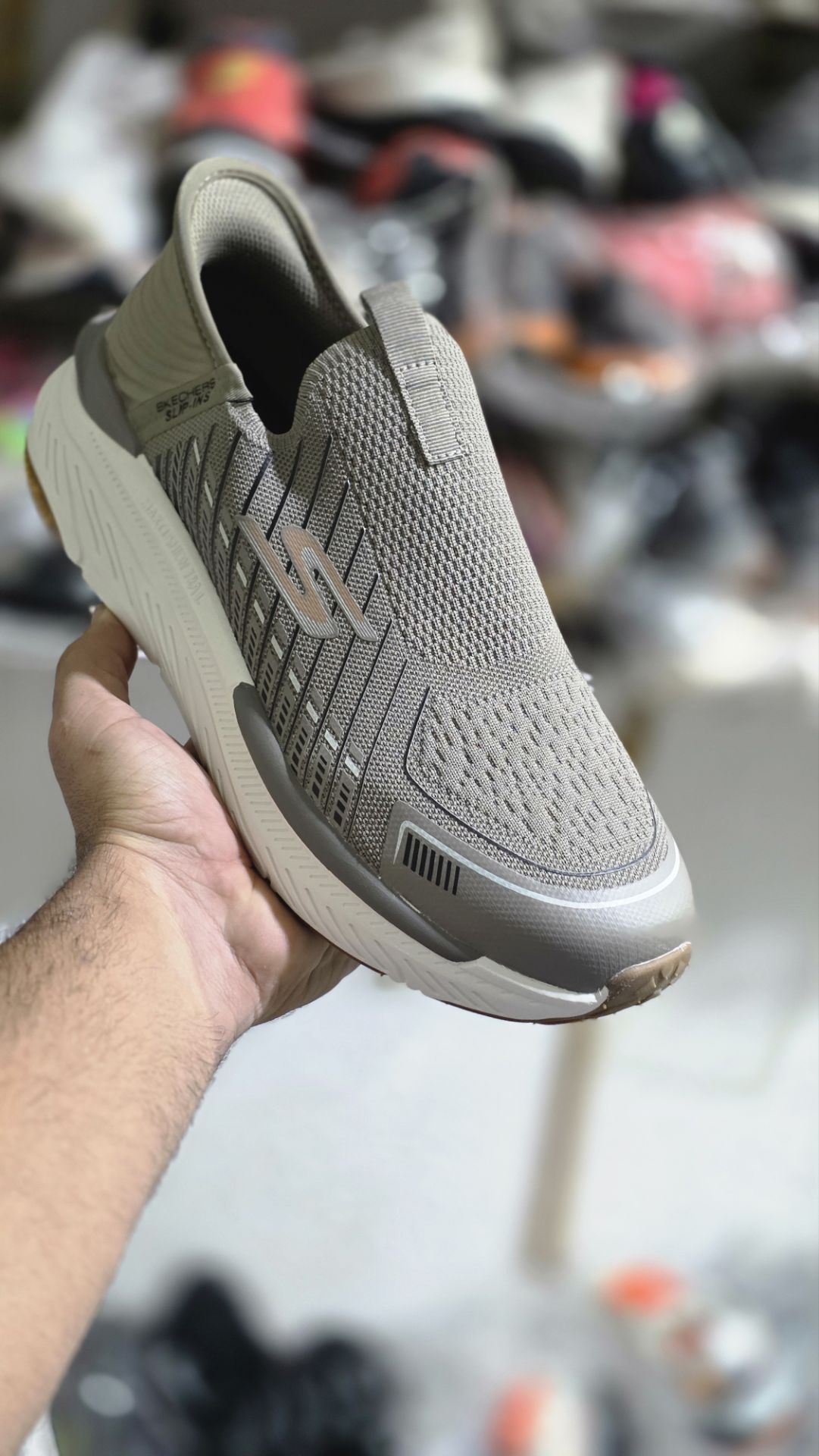 کتونی مسترکوالیتی اسکیچرز مکس کوشن/سایز 44 /Skechers Max Cushioning/ ساخت ویتنام/ ضمانت کالا