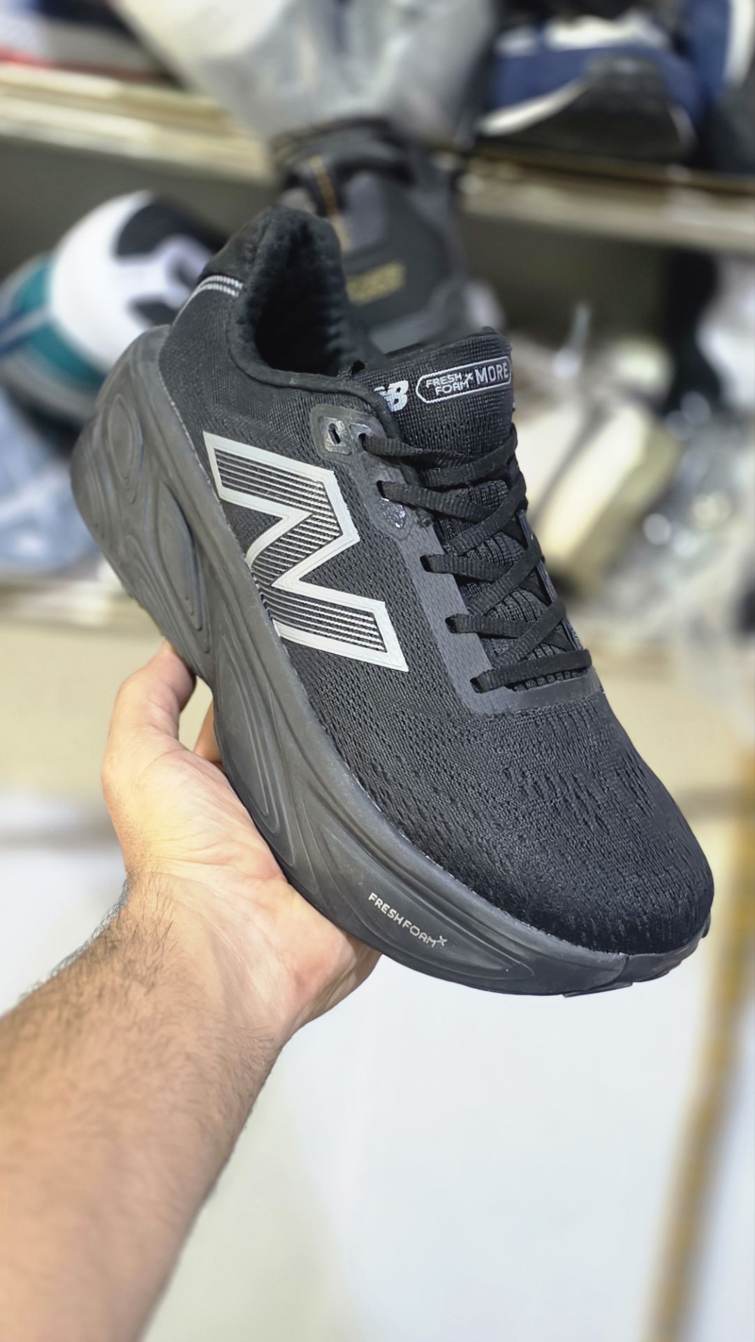کتونی رانینگ نیوبالانس فرش فوم مسترکوالیتی /سایز 44 /ساخت ویتنام /newbalance fresh foam