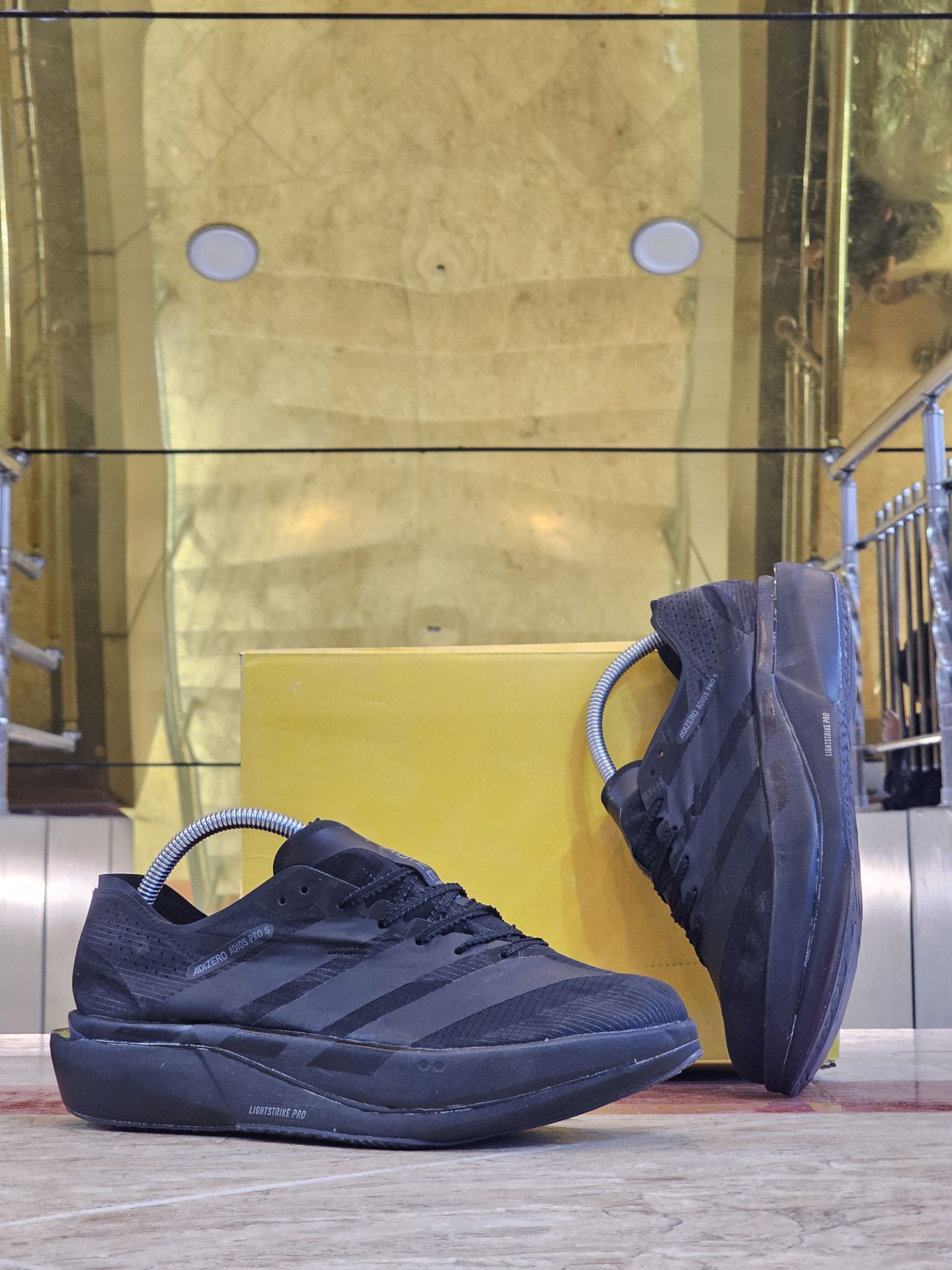 کتونی آدیداس آدی زیرو پرو 4 مسترکوالیتی/سایز ۴۰ الی ۴۵/ساخت ویتنام/Adidas Adizero Pro 4/ضمانت کالا/فروش تک و عمده