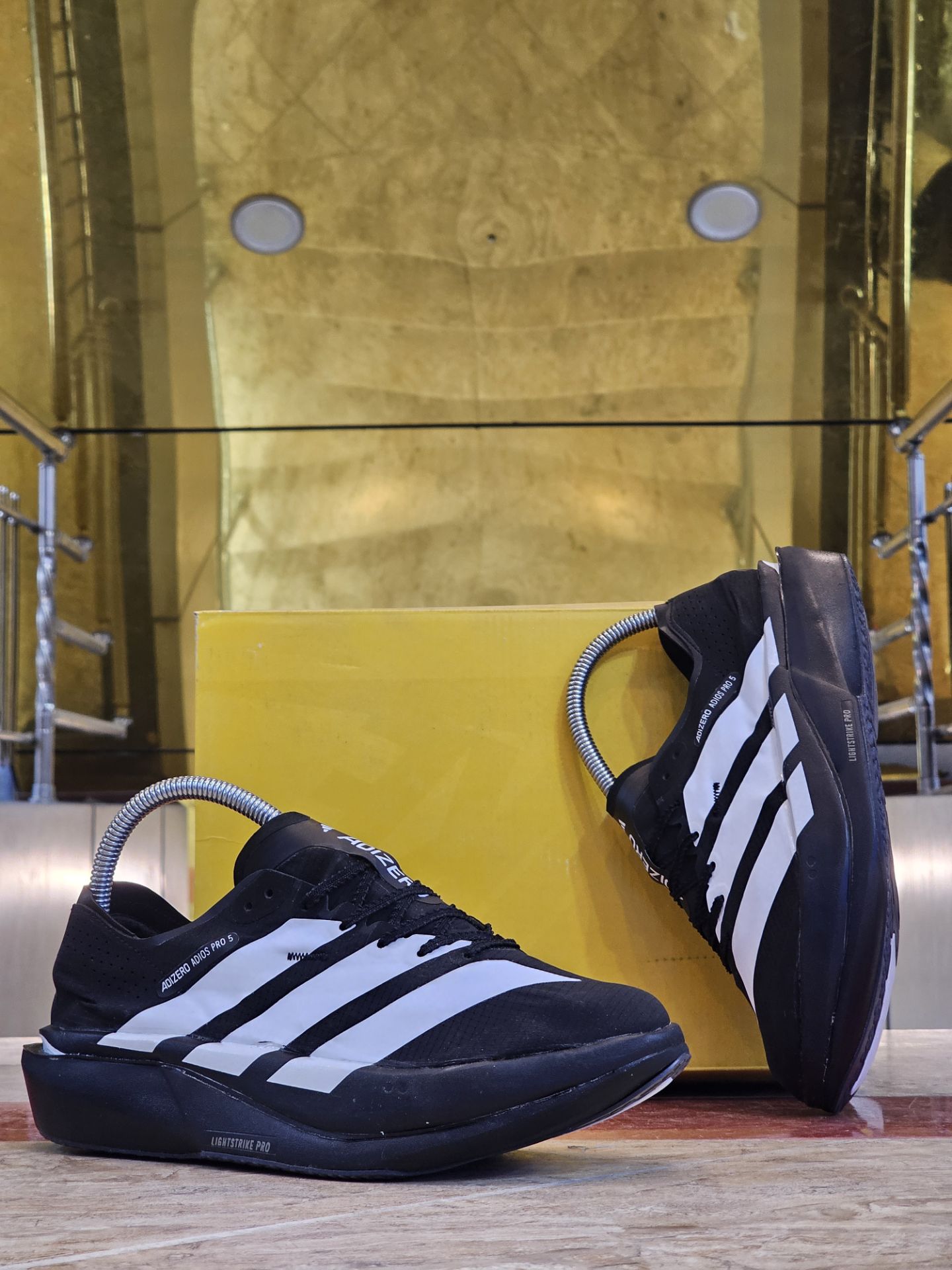 کتونی آدیداس آدی زیرو پرو 4 مسترکوالیتی/سایز ۴۰ الی ۴۵/ساخت ویتنام/Adidas Adizero Pro 4/ضمانت کالا/فروش تک و عمده