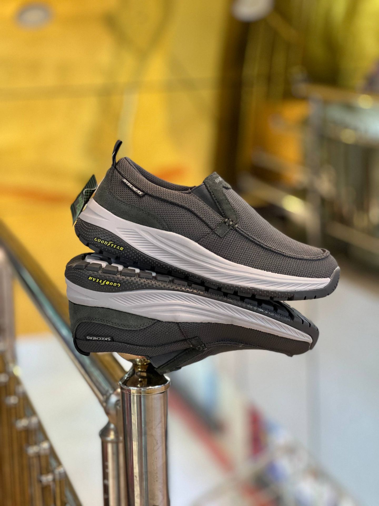 کتونی طبی اسکیچرز بدون بند/Skechers Slip Ins/سایز۴۰ الی ۴۵/ ساخت ویتنام/ضمانت کالا/فروش تک و عمده