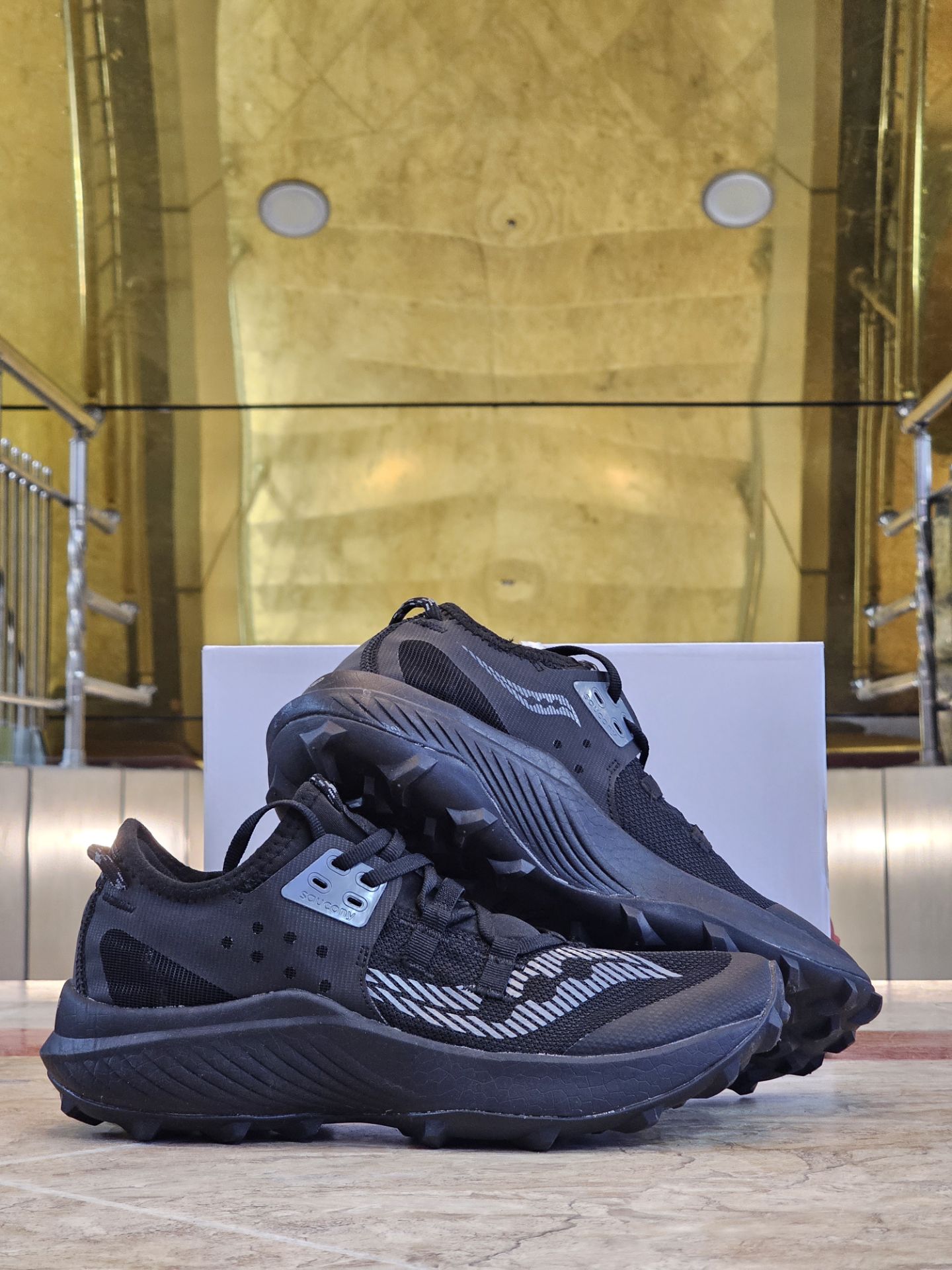 کتونی رانینگ و تریل ساکونی اندورفین ریفت مسترکوالیتی/سایز ۴۰ الی ۴۵/ساخت ویتنام/Saucony Endorphin Rift/ضمانت کالا/فروش تک و عمده