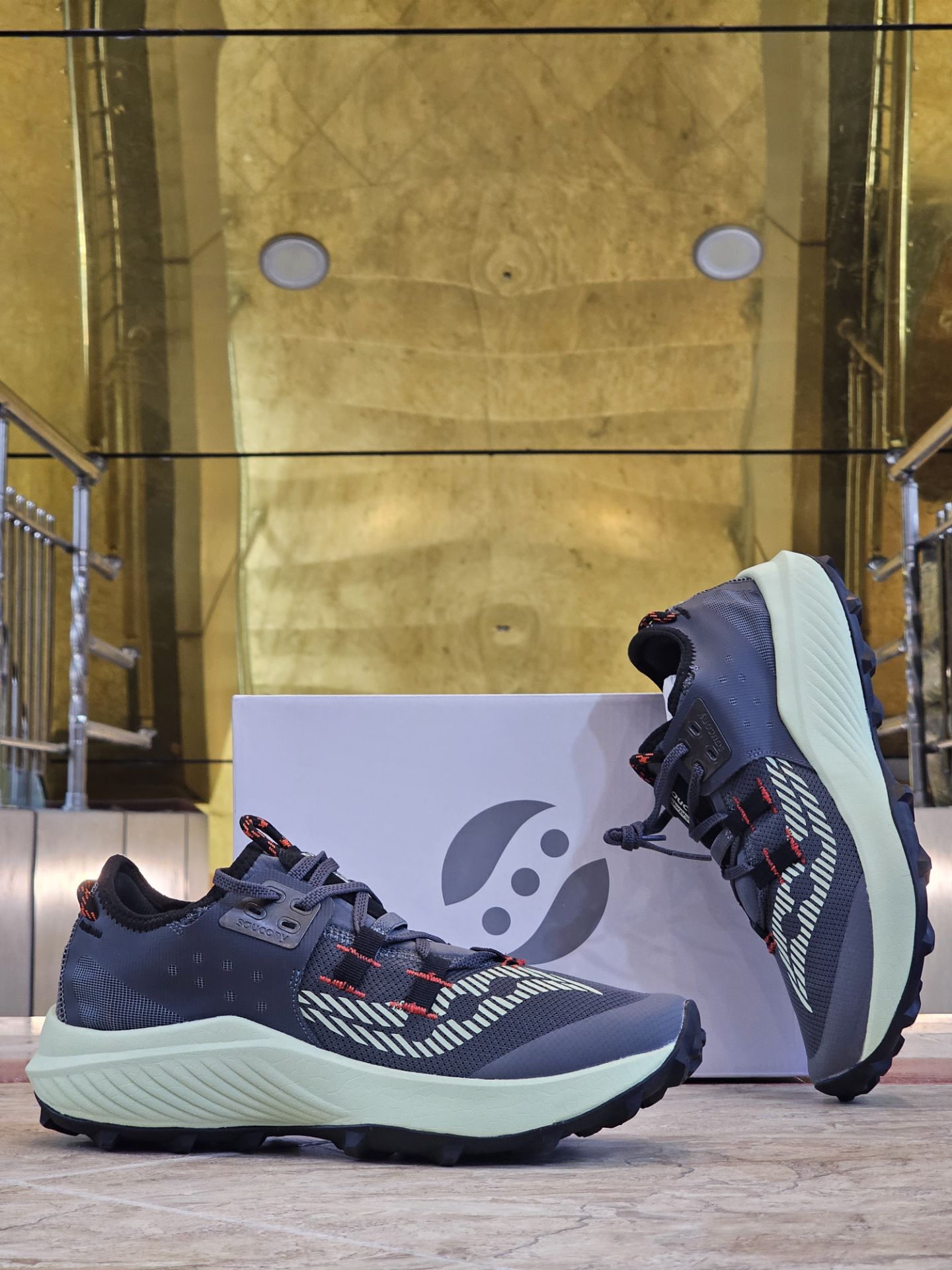 کتونی رانینگ و تریل ساکونی اندورفین ریفت مسترکوالیتی/سایز ۴۰ الی ۴۵/ساخت ویتنام/Saucony Endorphin Rift/ضمانت کالا/فروش تک و عمده