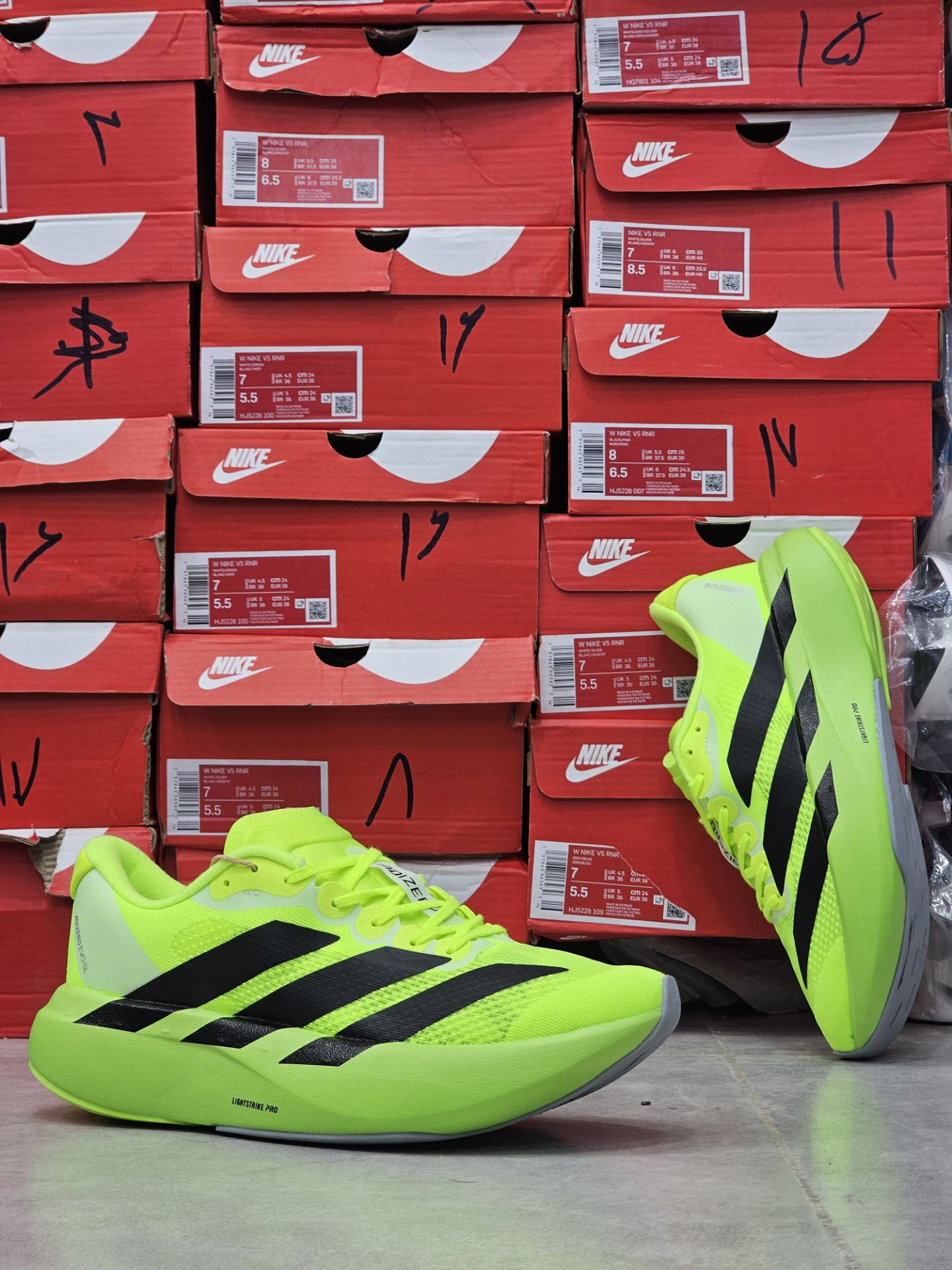 کتونی آدیداس آدی زیرو پرو 4 مسترکوالیتی/سایز ۳۸ الی ۴۵/ساخت ویتنام/Adidas Adizero Pro 4/ضمانت کالا/فروش تک و عمده