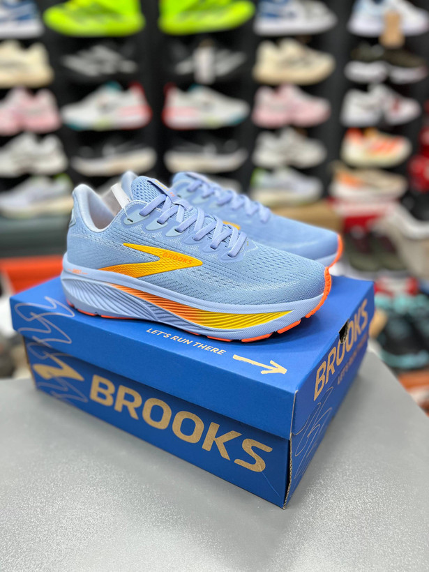 کتونی بروکس گاست ۱۷ مسترکوالیتی /سایز ۴۰ الی 45 /ساخت ویتنام /Brooks Ghost 1۷ /ضمانت کالا /فروش تک و عمده
