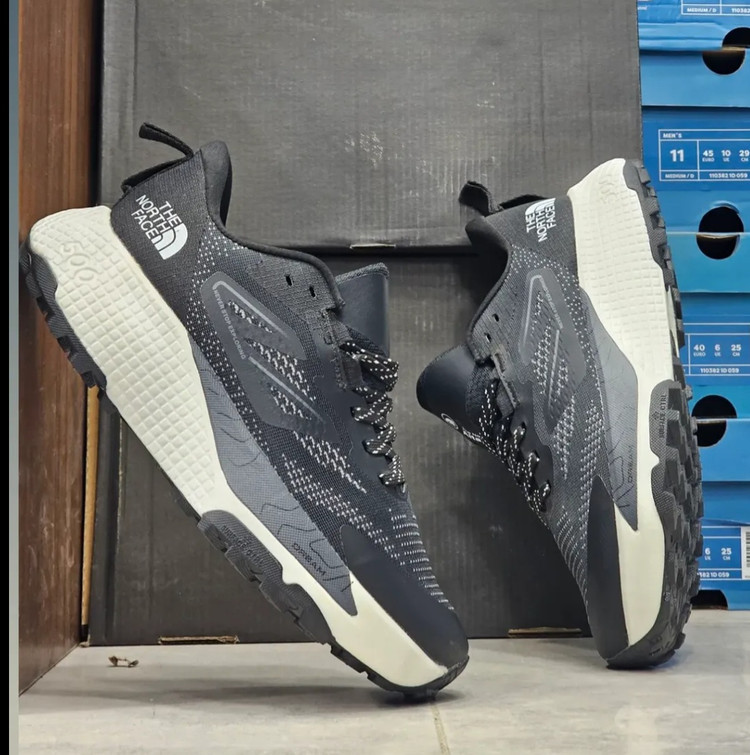 کتونی نورث فیس آلتامسا ۵۰۰ /سایز ۴۰ الی ۴۵ /ساخت ویتنام/North Face Altamesa 500 /ضمانت کالا /فروش تک و عمده