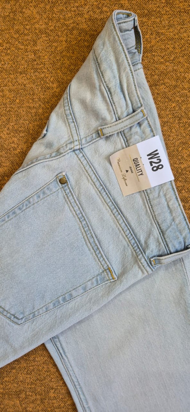 شلوار جین اورجینال بوت کات زنانه ابرند دنیم (DENIM) پاکستانی سایز ۳۸ تا ۴۸ قد ۱۰۵ رنگ آبی روشن