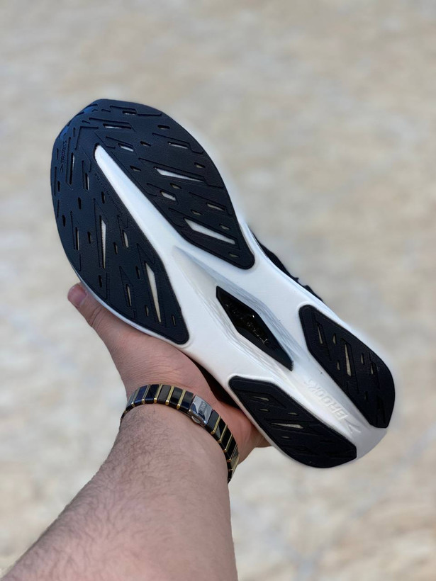 کتونی بروکس هایپریون مکس /سایزبندی 40تا45 /ساخت ویتنام /Brooks Hyperion Max /ضمانت کالا /فروش تک و عمده
