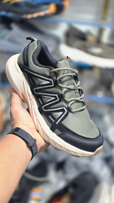 کتونی طبیعت گردی کلمبیا ضدآب مردانه مسترکوالیتی /سایز 40 الی 45 /ساخت ویتنام /Columbia GORE-TEX /ضمانت کالا /فروش تک و عمده