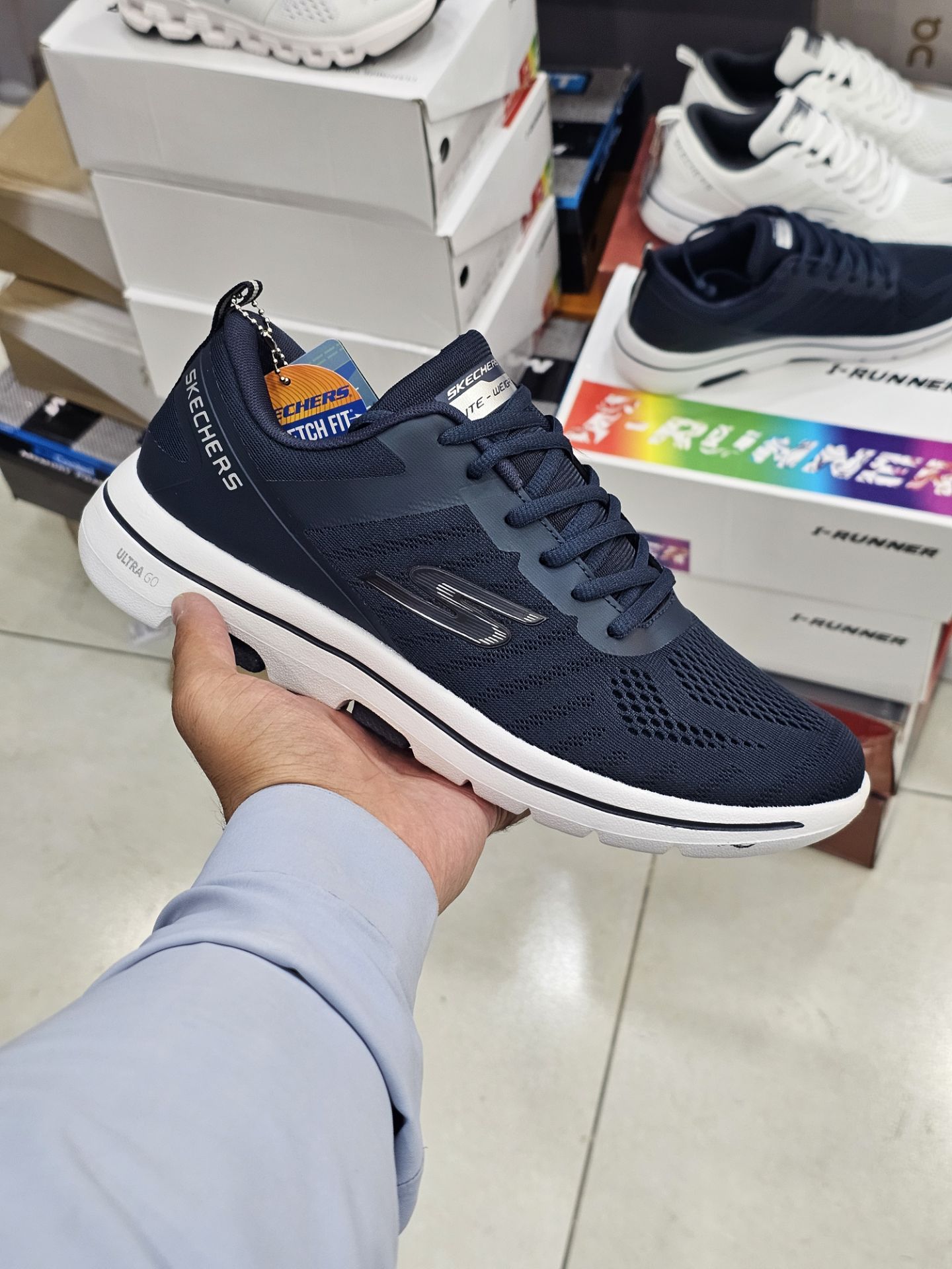 کتونی سایز بزرگ اسکیچرز اولترا گو مسترکوالیتی /سایز ۴۰ الی ۴۸ /Skechers Ultra Go /ساخت ویتنام /ضمانت کالا /فروش تک و عمده