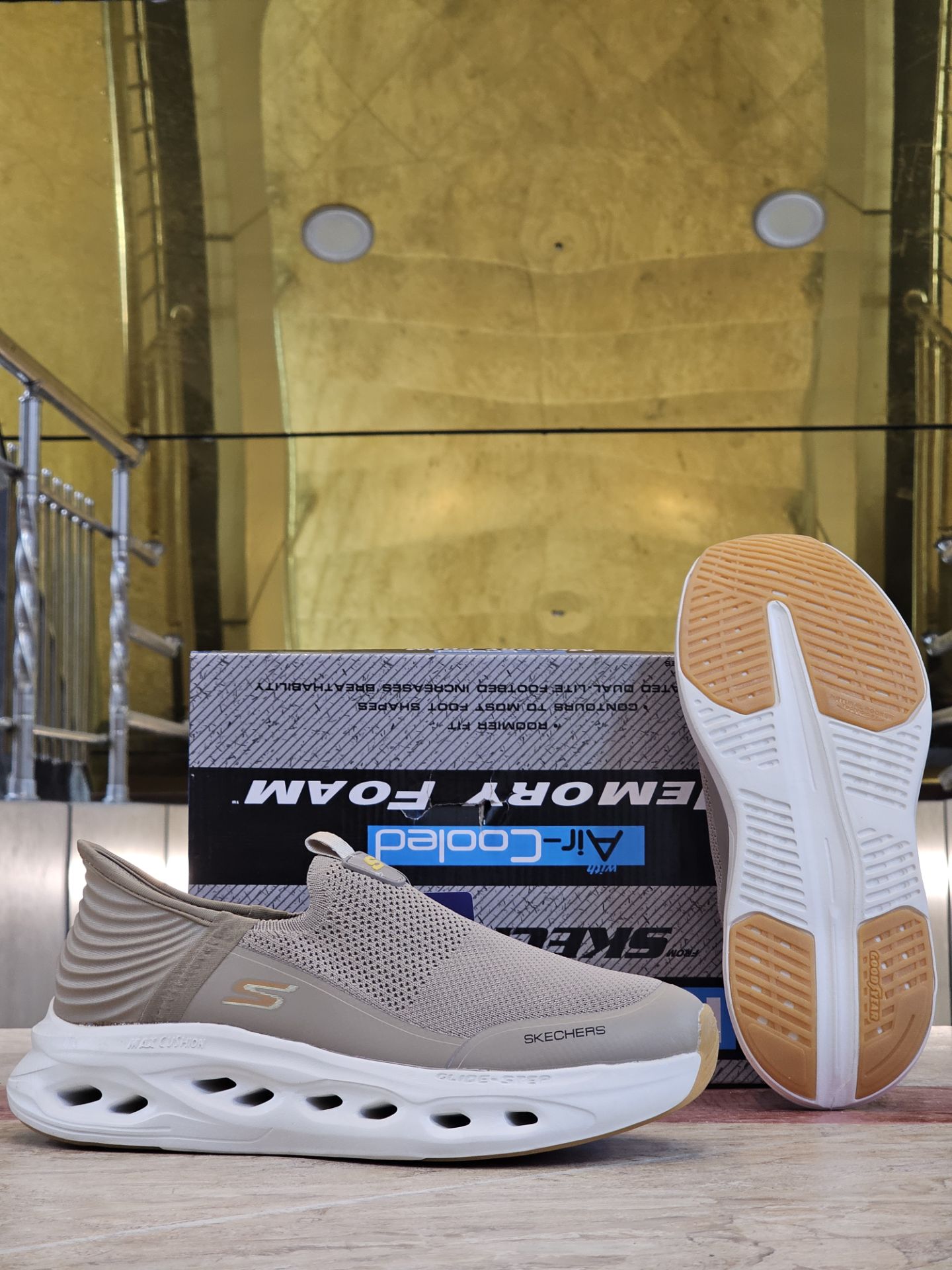 کتونی طبی اسکیچرز بدون بند/Skechers Slip Ins/سایز۴۰ الی ۴۵/ ساخت ویتنام/ضمانت کالا/فروش تک و عمده