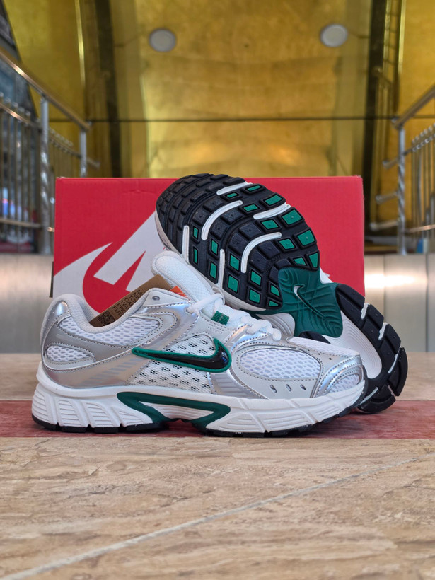 كتونی نایک وى فايو کی مسترکوالیتی /سایز ۴۰ الی ۴5 / Nike V5K Run /ساخت ویتنام/ضمانت اصالت كالا/فروش به صورت تک و عمده
