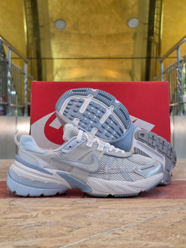 کتونی نایک وی تو کی مسترکوالیتی /سایز ۳8 الی ۴۵ /ساخت ویتنام /Nike V2k Run /ضمانت کالا /فروش تک و عمده