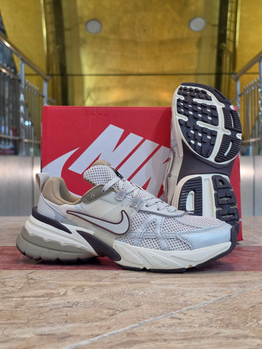 کتونی نایک وی تو کی مسترکوالیتی /سایز ۳8 الی ۴۵ /ساخت ویتنام /Nike V2k Run /ضمانت کالا /فروش تک و عمده