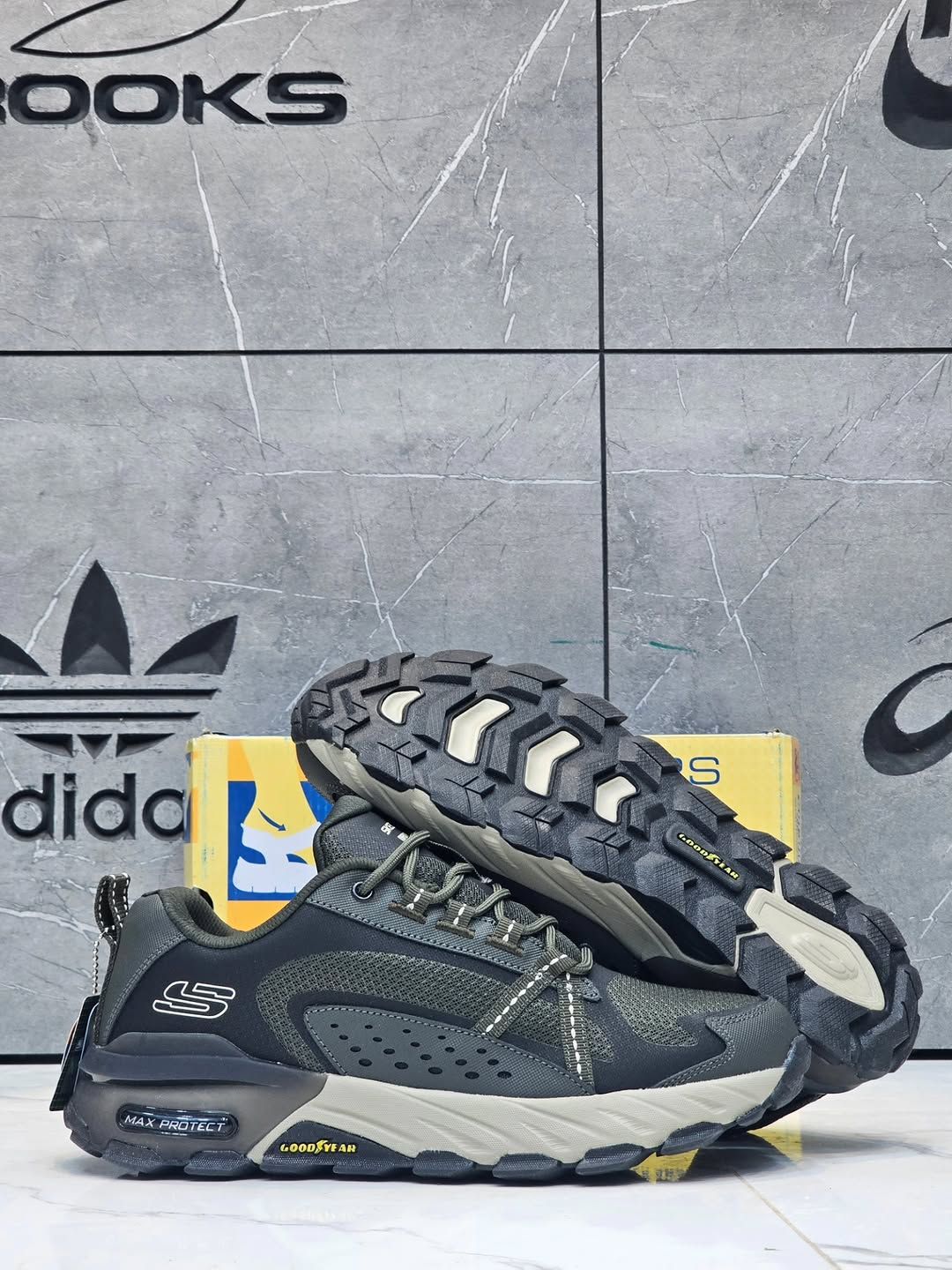 کتونی اسکیچرز مکس پروتکت/ساخت ویتنام/سایزبندی 40تا45/Skechers Max Protect