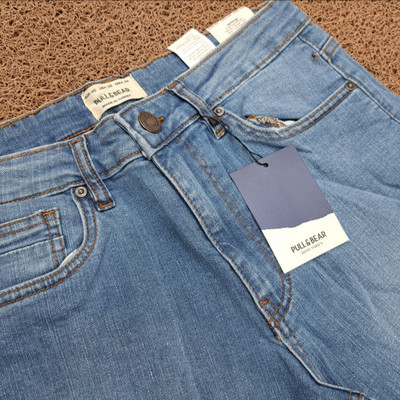 شلوار جین راسته مردانه پول اند بیر (Pull and Bear) رنگ زغالی سنگشور وارداتی سایز 40 تا 50 قد 100، 105، 110