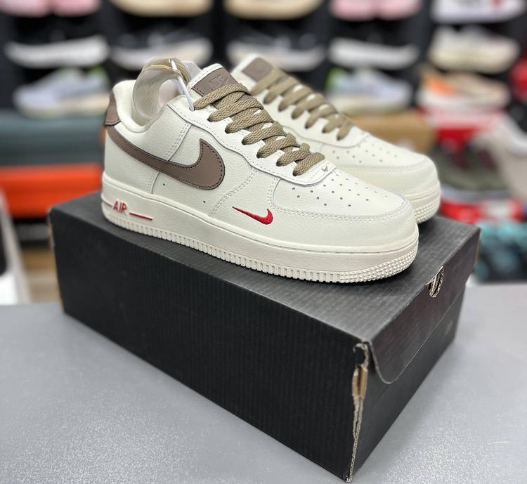 کتونی نایک ایرفورس ۱ مسترکوالیتی /سایز ۳۶ الی ۴۵ /ساخت ویتنام /Nike Airforce 1 /ضمانت کالا /فروش تک و عمده
