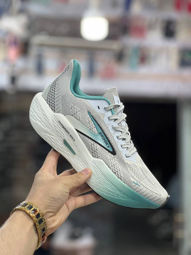 کتونی بروکس هایپریون مکس /سایزبندی 40تا45 /ساخت ویتنام /Brooks Hyperion Max /ضمانت کالا /فروش تک و عمده