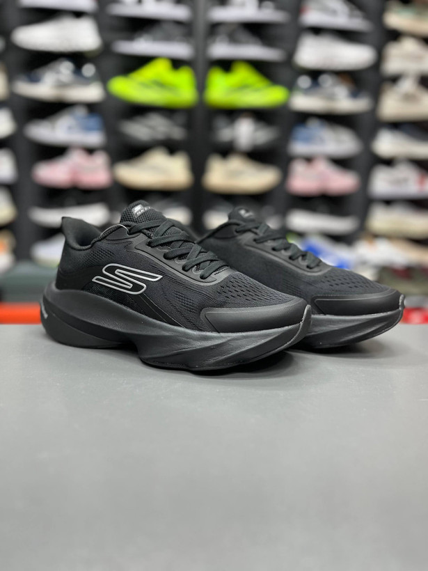کتونی اسکیچرز هایپربرست کربن مسترکوالیتی /سایز 40 الی 45 /ساخت ویتنام /Skechers Hyperburst Carbon /ضمانت کالا /فروش به صورت تک و عمده