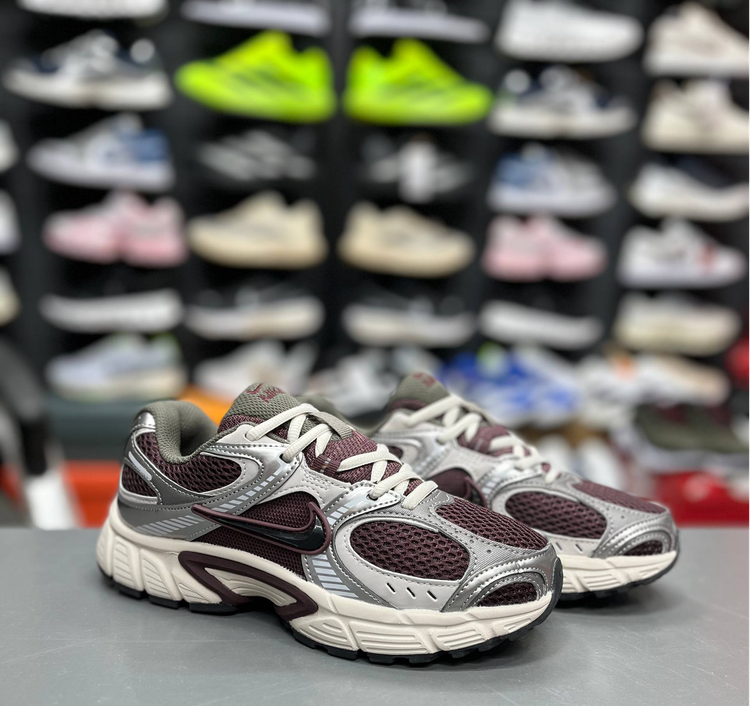 كتونی نایک وى فايو کی مسترکوالیتی/Nike V5K Run/ سایزبندی۳۷ الی ۴۵/ساخت ویتنام/ضمانت اصالت كالا/فروش به صورت تک و عمده