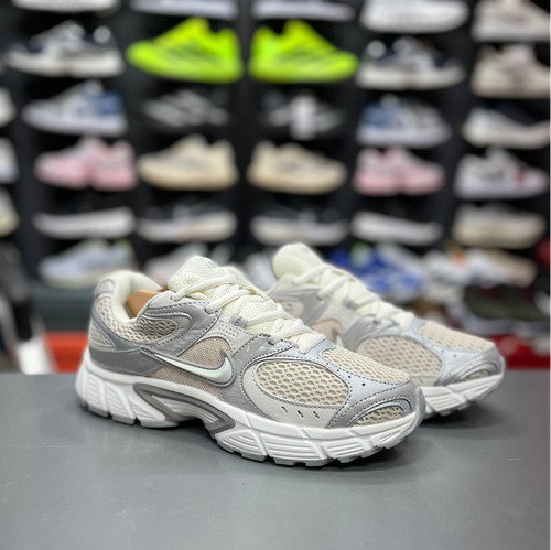 كتونی نایک وى فايو کی مسترکوالیتی/Nike V5K Run/ سایزبندی۳۷ الی ۴۵/ساخت ویتنام/ضمانت اصالت كالا/فروش به صورت تک و عمده