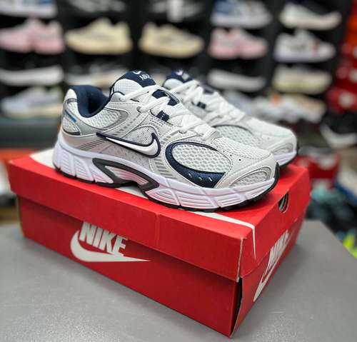 كتونی نایک وى فايو کی مسترکوالیتی/Nike V5K Run/ سایزبندی۳۷ الی ۴۵/ساخت ویتنام/ضمانت اصالت كالا/فروش به صورت تک و عمده
