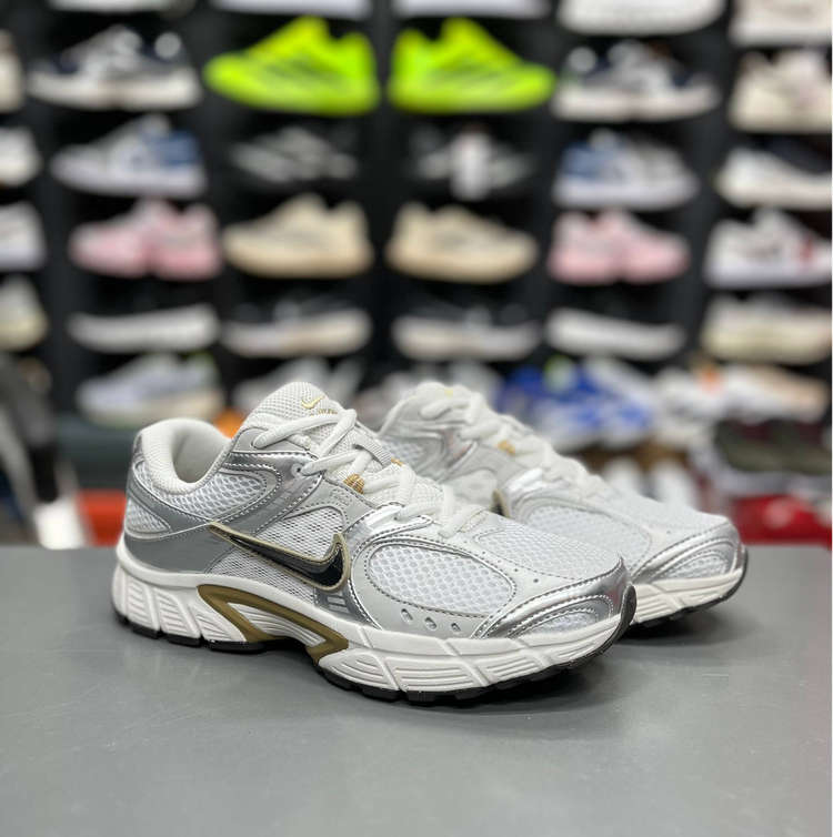 كتونی نایک وى فايو کی مسترکوالیتی/Nike V5K Run/ سایزبندی۳۷ الی ۴۵/ساخت ویتنام/ضمانت اصالت كالا/فروش به صورت تک و عمده