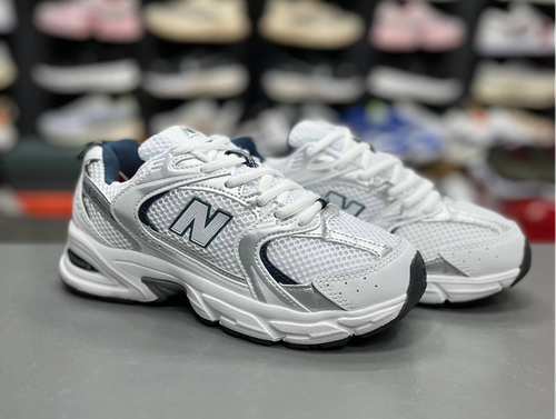 کتونی مسترکوالیتی نیوبالانس ۵۳۰/سایز ۳۷ الی ۴۵/New Balance 530/ساخت ویتنام/فروش عمده و تک