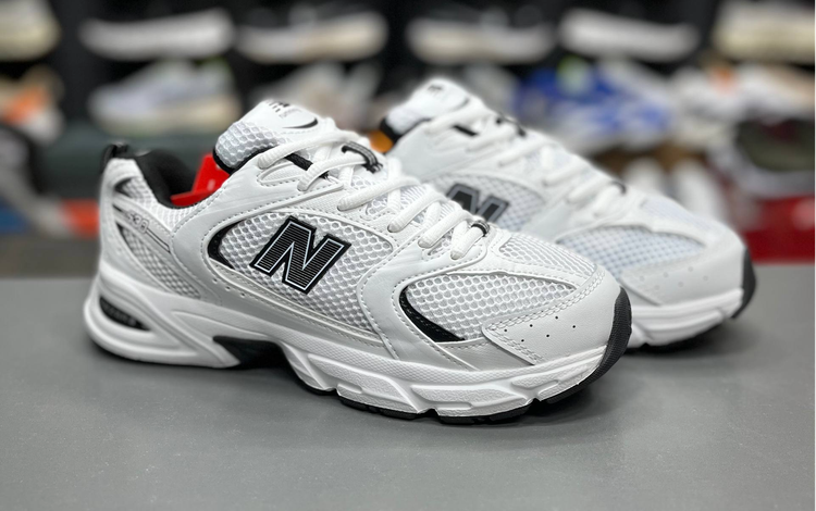 کتونی مسترکوالیتی نیوبالانس ۵۳۰/سایز ۳۷ الی ۴۵/New Balance 530/ساخت ویتنام/فروش عمده و تک