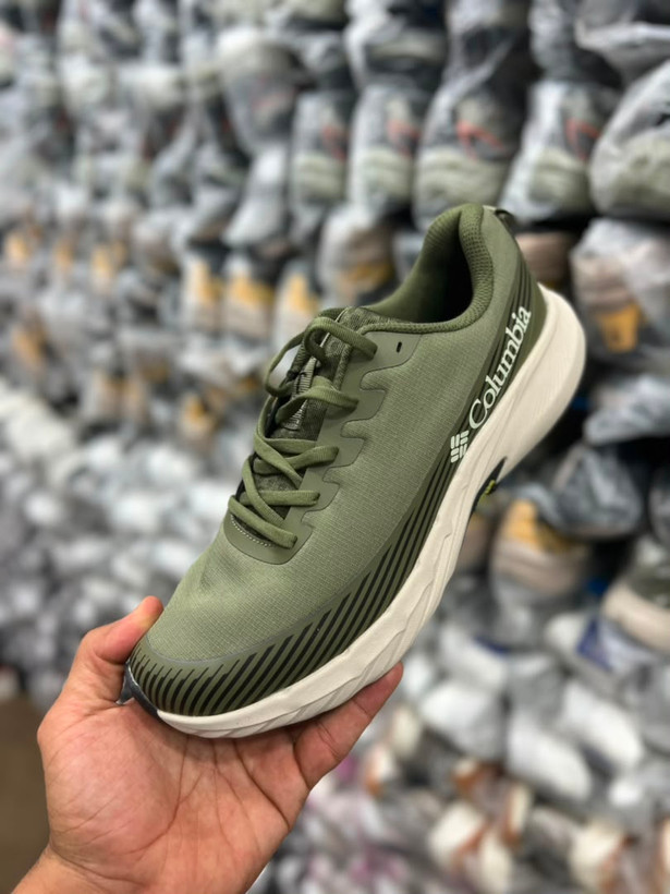 کتونی طبیعتگردی کلمبیا با زیره ویبرام/سایز ۴۰ الی ۴۵/ساخت ویتنام/ Columbia OutDry Vibram/ضمانت کالا/فروش تک و عمده