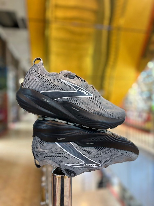 کتونی رانینگ بروکس گلیسیرین 22 مسترکوالیتی /سایز ۴۰ الی 45 / ساخت ویتنام /Brooks Glycerin 22 /ضمانت کالا /فروش تک و عمده