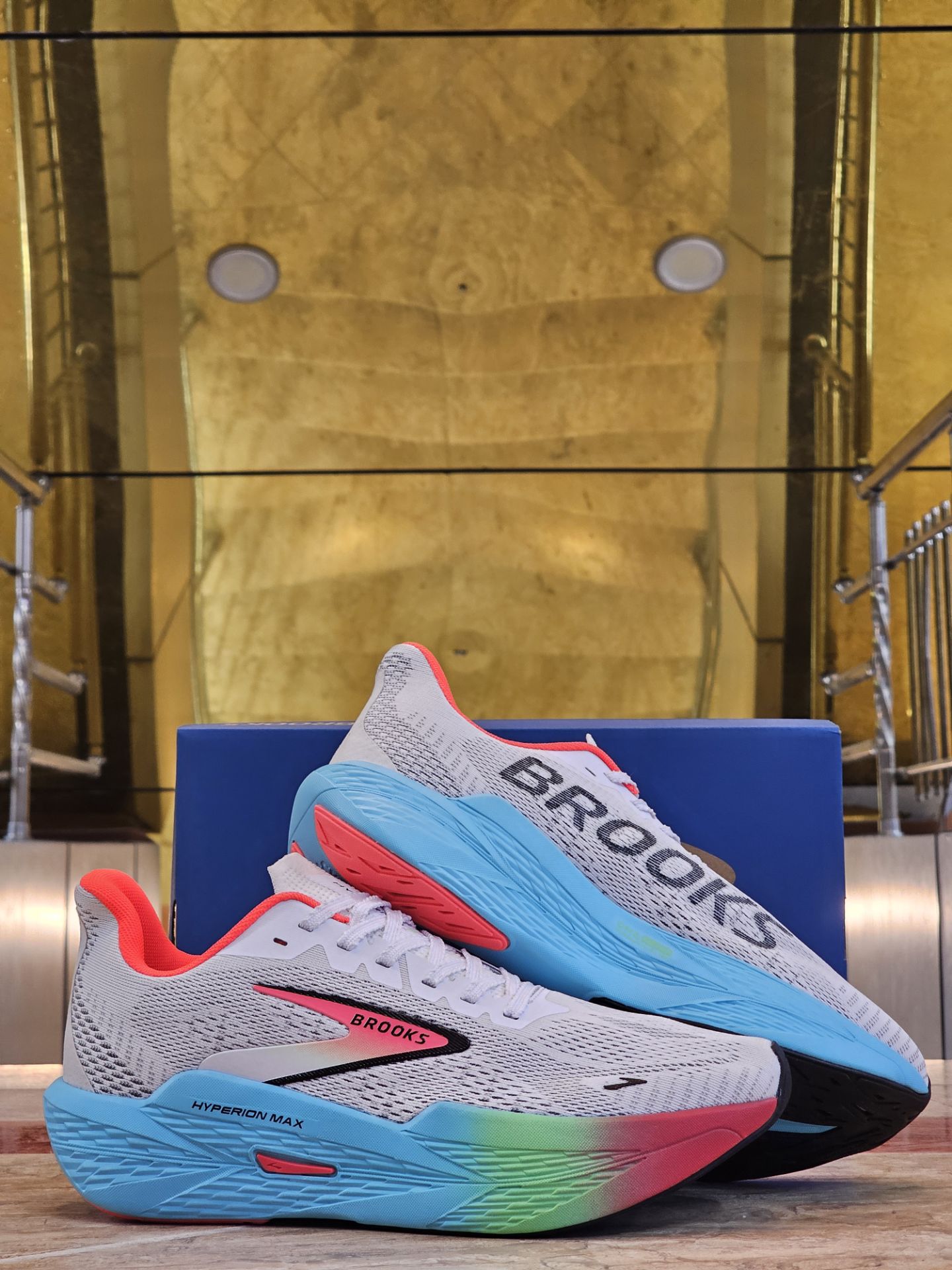 کتونی بروکس هایپریون مکس /سایزبندی 40تا45 /ساخت ویتنام /Brooks Hyperion Max /ضمانت کالا /فروش تک و عمده