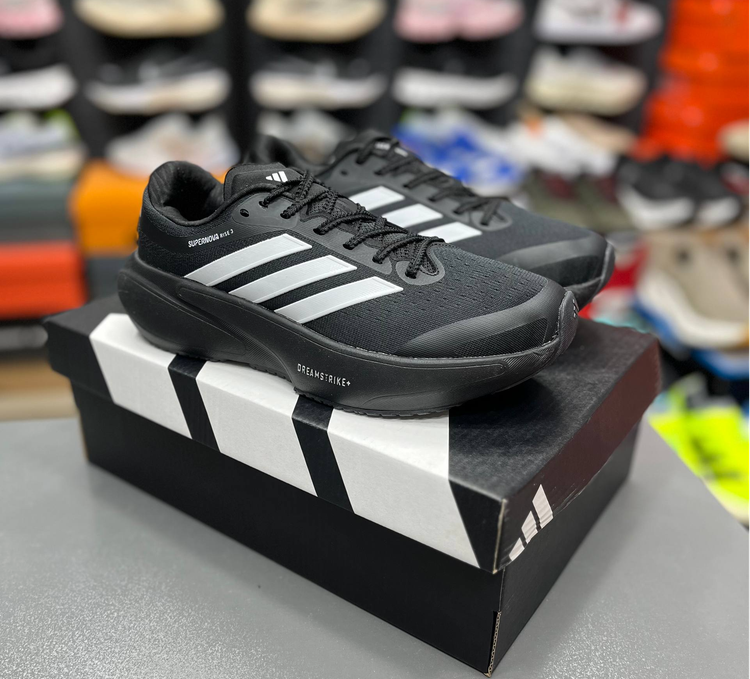 کتونی رانینگ آدیداس سوپرنوا رایز ۳/Adidas Supernova Rise 3/ساخت ویتنام/سایز ۴۰ الی ۴۵/ضمانت کالا/فروش تک و عمده