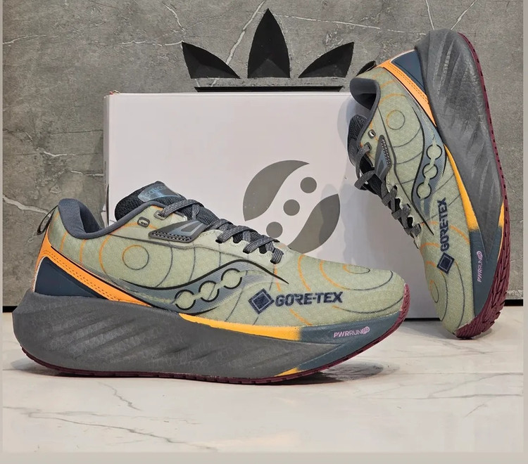 کتونی ساکونی تریامف ۲۲ مسترکوالیتی /سایز ۳۶ الی ۴۵ /ساخت ویتنام /Saucony Triumph 22 /ضمانت کالا /فروش تک و عمده