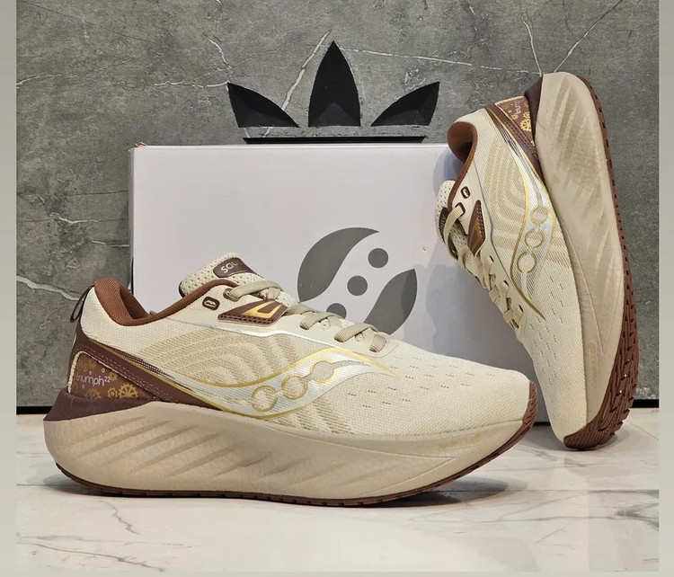 کتونی ساکونی تریامف ۲۲ مسترکوالیتی /سایز ۳۶ الی ۴۵ /ساخت ویتنام /Saucony Triumph 22 /ضمانت کالا /فروش تک و عمده