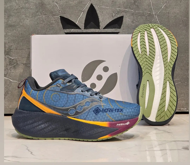 کتونی ساکونی تریامف ۲۲ مسترکوالیتی /سایز ۳۶ الی ۴۵ /ساخت ویتنام /Saucony Triumph 22 /ضمانت کالا /فروش تک و عمده
