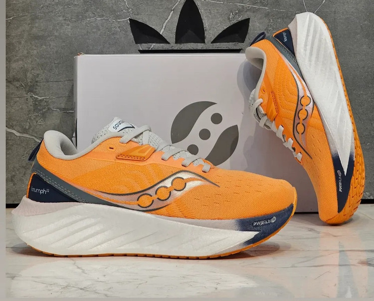 کتونی ساکونی تریامف ۲۲ مسترکوالیتی /سایز ۳۶ الی ۴۵ /ساخت ویتنام /Saucony Triumph 22 /ضمانت کالا /فروش تک و عمده