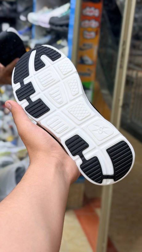 کتونی مسترکوالیتی اسکیچرز مکس کوشن/Skechers Max Cushioning/سایز 37 الی 40/ ساخت ویتنام/ ضمانت کالا