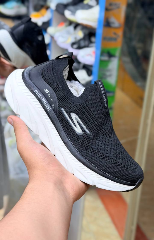 کتونی مسترکوالیتی اسکیچرز مکس کوشن/Skechers Max Cushioning/سایز 37 الی 40/ ساخت ویتنام/ ضمانت کالا