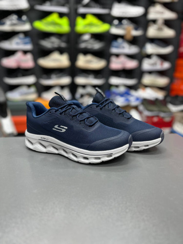 کتونی اسکیچرز اولترا گو مسترکوالیتی /سایز ۴۰ الی ۴5 /Skechers Ultra Go /ساخت ویتنام /ضمانت کالا /فروش تک و عمده